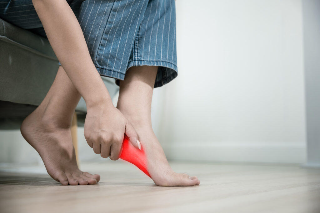heel pain treat with chiropractic care